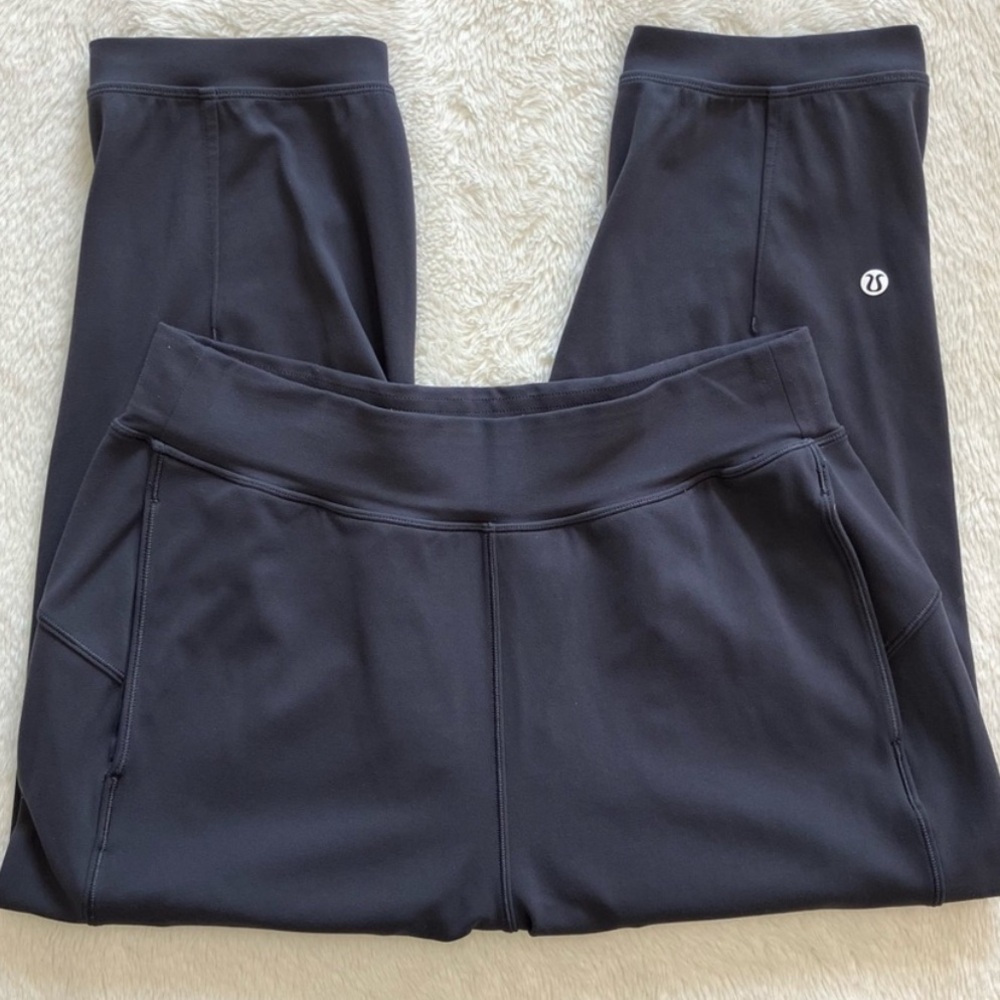 Lululemon Rejuvenate Crop - Picture 4 of 8